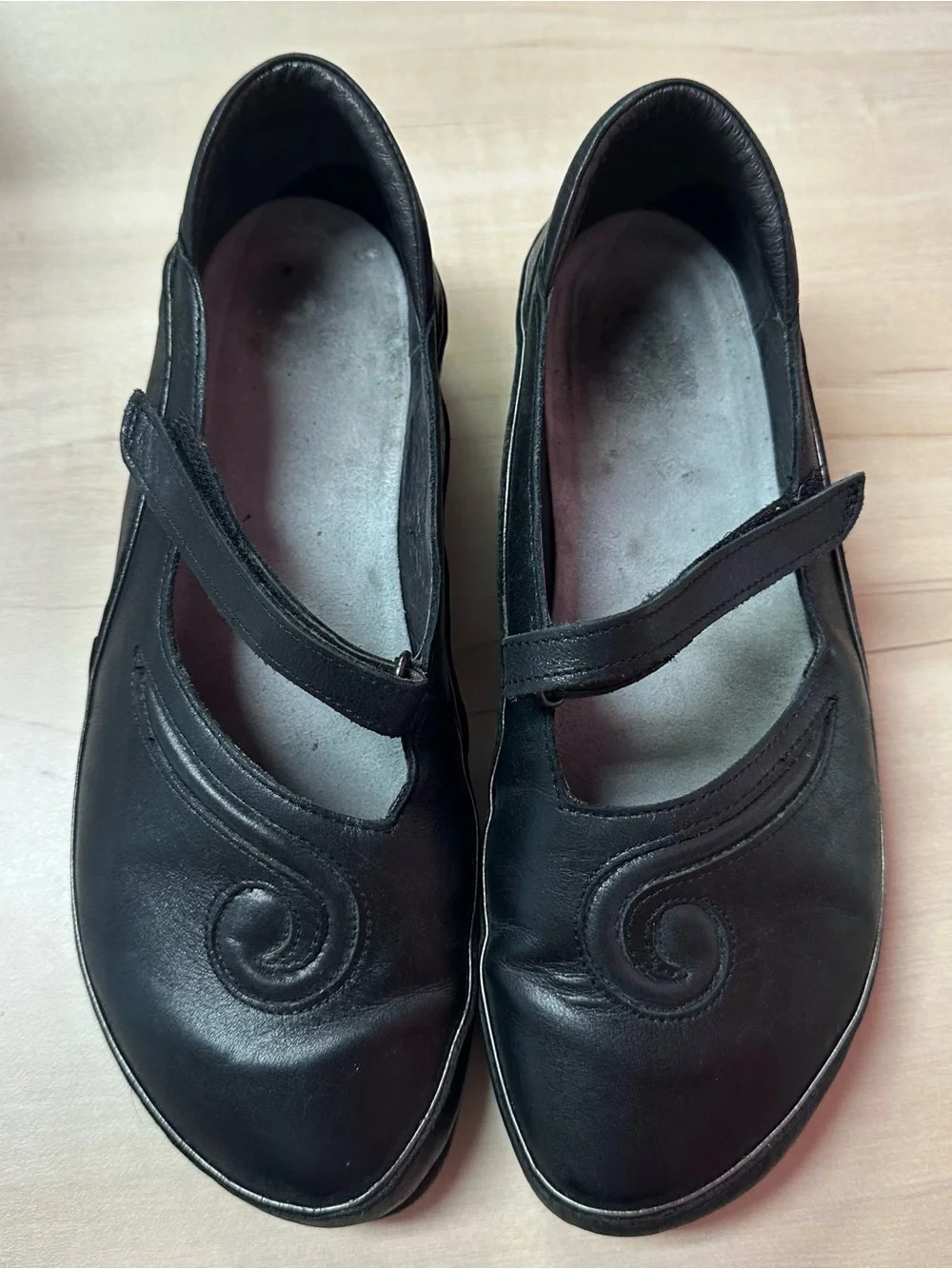 Naot Women’s Black Mary Jane Comfort Flats - Picture 2 of 9
